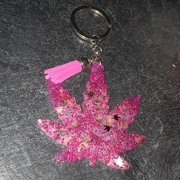Pretty Pink Pothead keychain - Picture 1 of 2